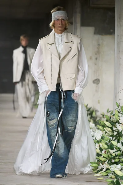 Look 20